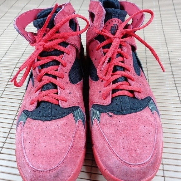 Nike Air Huarache University Red Black Sz 12.  705005-600 Love Hate Bulls a22pem main image 6